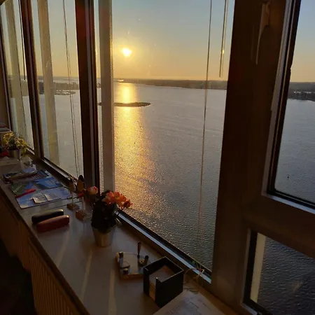 Апартаменты Ueber Der Schlei Im Wikingturm *